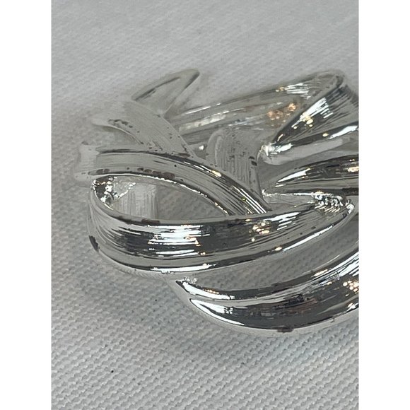 Vintage Monet Swirl Brooch Pin Silver Tone Shiny Textured 2" Signed - Picture 2 of 9